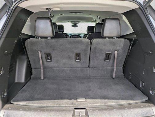 Summit White 2019 Chevrolet Traverse RS