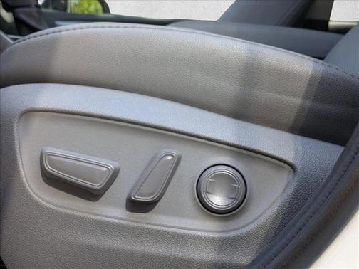 Blizzard Pearl 2021 Toyota Highlander Platinum