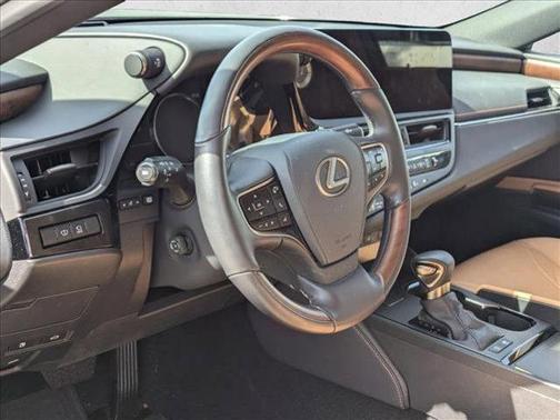 2024 Lexus ES 300h Ultra Luxury