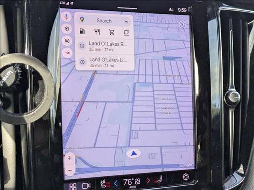 2022 Volvo XC60 B5 R-Design