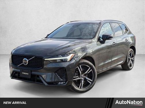 2022 Volvo XC60 B5 R-Design