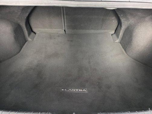2022 Hyundai ELANTRA Limited