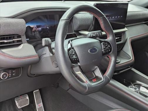 Star White Metallic Tri-Coat 2025 Ford Explorer ST