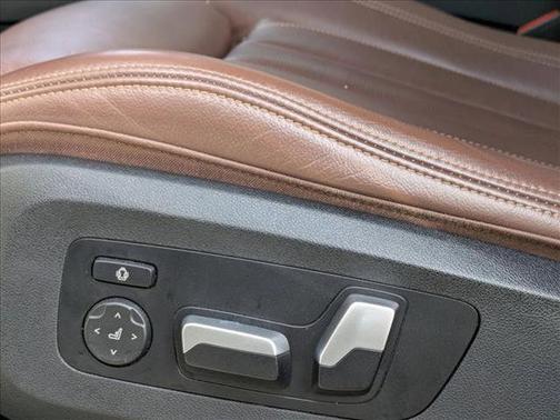 Mineral White Metallic 2021 BMW X5 xDrive40i