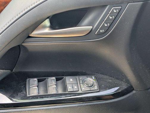 2020 Lexus LX 570 Three-Row