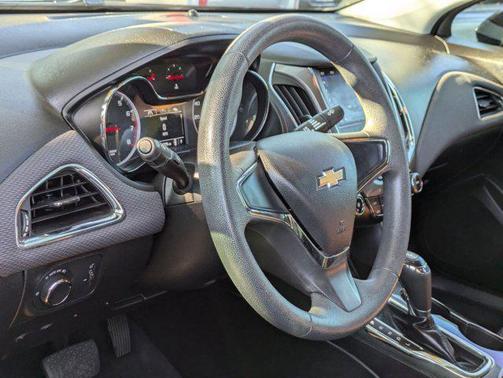 2019 Chevrolet Cruze LS