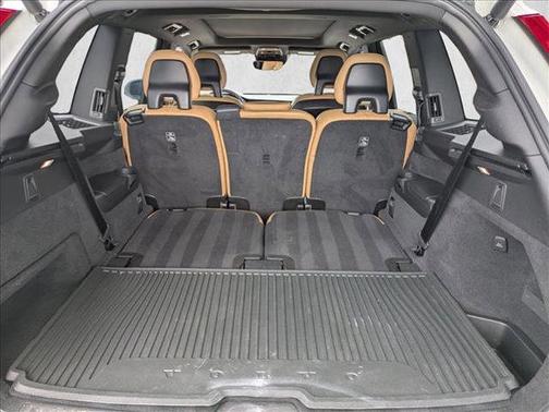 White 2018 Volvo XC90 T6 Inscription