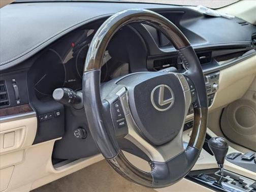 Starfire Pearl 2014 Lexus ES 350 Base
