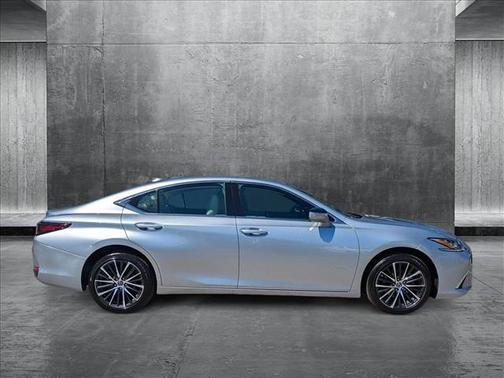 2024 Lexus ES 250 Base