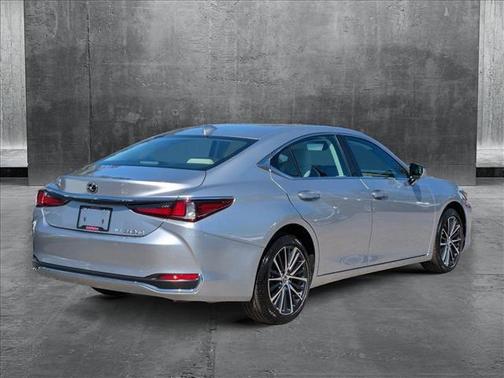 2024 Lexus ES 250 Base