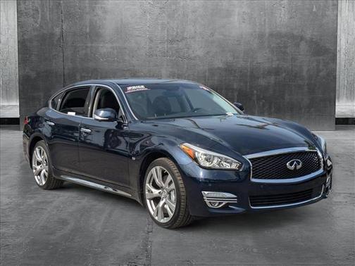 2015 INFINITI Q70L 5.6X