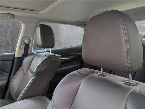 2015 INFINITI Q70L 5.6X
