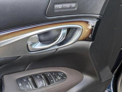 2015 INFINITI Q70L 5.6X