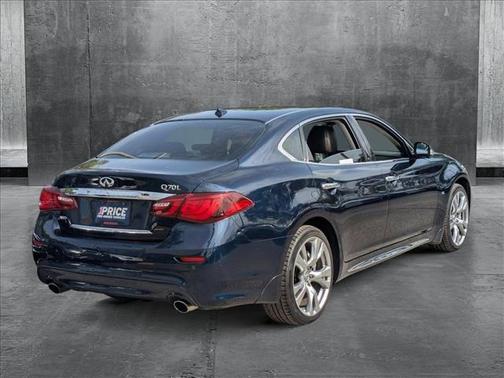 2015 INFINITI Q70L 5.6X