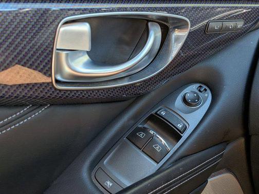 2017 INFINITI Q60 3.0t Sport