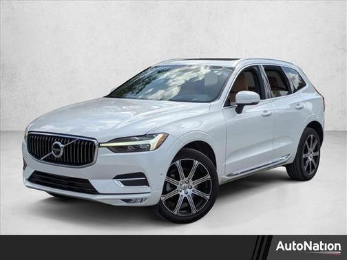 Crystal White Metallic 2021 Volvo XC60 T5 Inscription