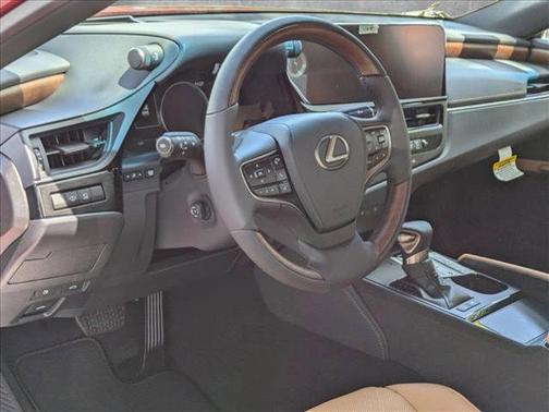 2025 Lexus ES 300h Ultra Luxury