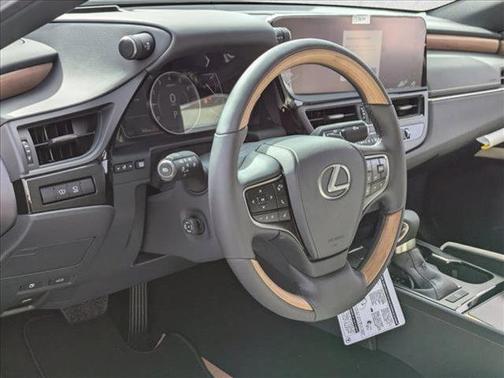 2025 Lexus ES 350 Ultra Luxury