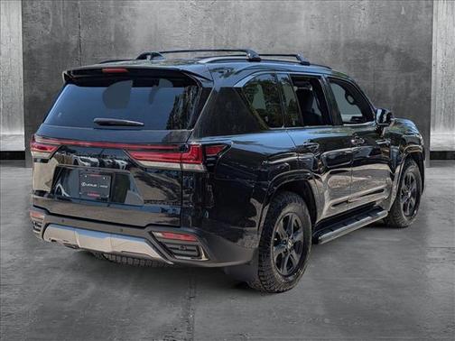 2025 Lexus LX 700h Overtrail