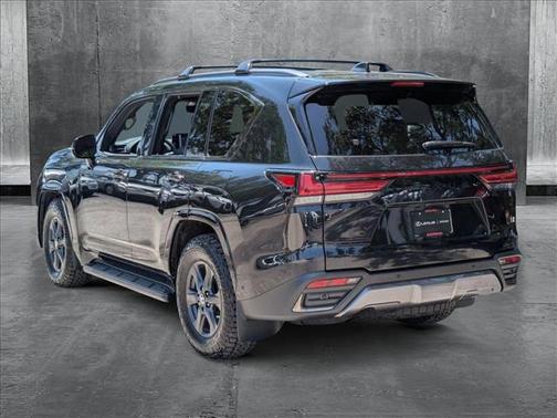 2025 Lexus LX 700h Overtrail