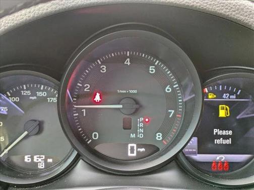2023 Porsche Macan AWD