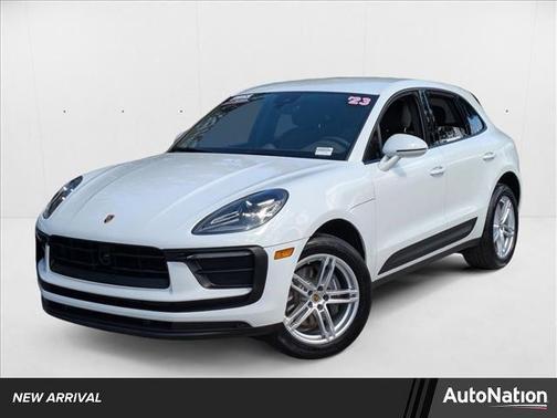 2023 Porsche Macan AWD