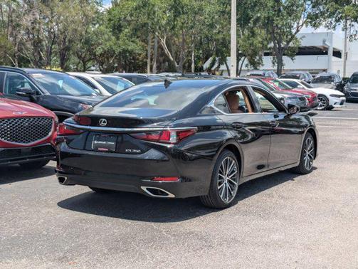 2025 Lexus ES 350 Base