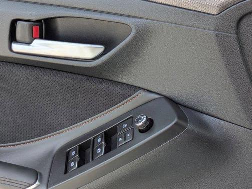 Wind Chill Pearl 2019 Toyota Avalon XSE