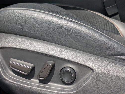 Wind Chill Pearl 2019 Toyota Avalon XSE