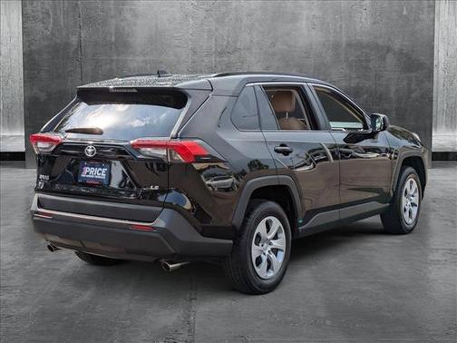 2020 Toyota RAV4 LE