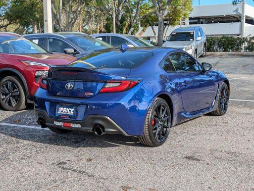 2025 Toyota GR86 Premium
