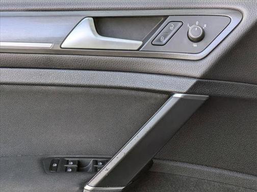 2018 Volkswagen Golf GTI 2.0T S 4-Door