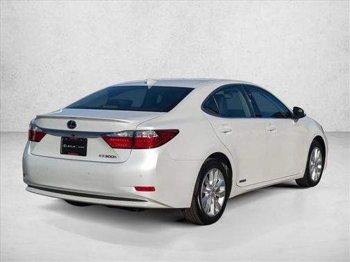 2015 Lexus ES 300h Base