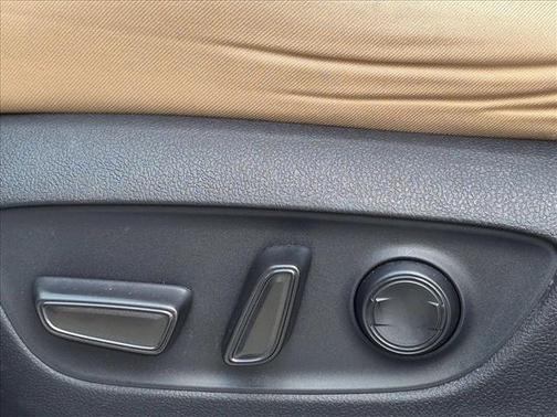 Ice Cap 2025 Toyota RAV4 XLE
