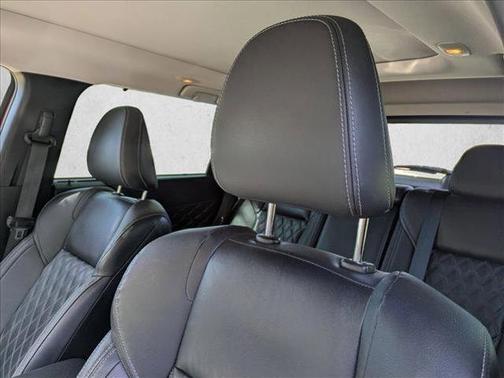 Red Diamond 2023 Mitsubishi Outlander SEL 2.5 2WD