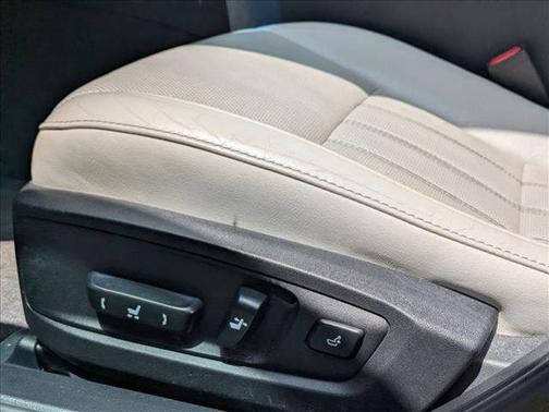 Atomic Silver 2016 Lexus ES 350 Base