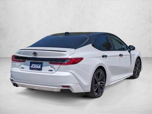 Wind Chill Pearl 2025 Toyota Camry XSE