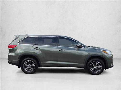 Alumina Jade Metallic 2018 Toyota Highlander LE Plus