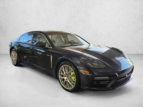 Volcano Grey Metallic 2018 Porsche Panamera Turbo Executive