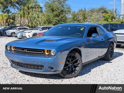 2020 Dodge Challenger SXT