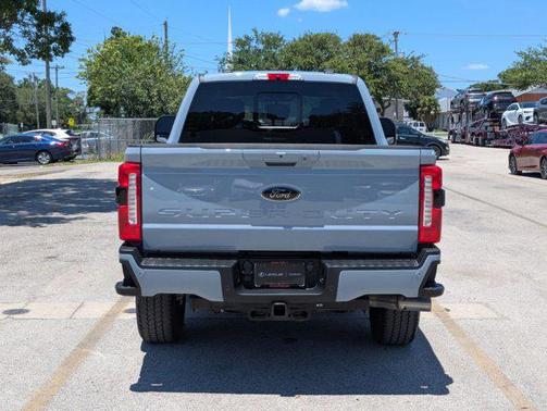 Glacier Gray Metallic Tri-Coat 2024 Ford F-250 Lariat