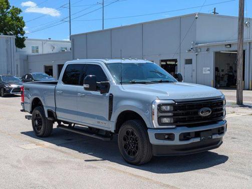 Glacier Gray Metallic Tri-Coat 2024 Ford F-250 Lariat
