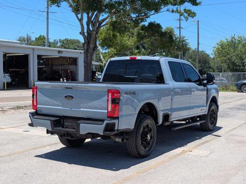 Glacier Gray Metallic Tri-Coat 2024 Ford F-250 Lariat