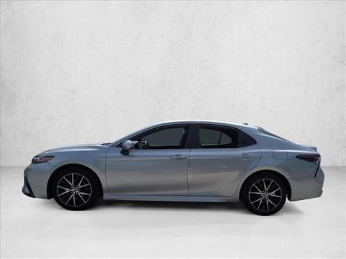 Celestial Silver Metallic 2022 Toyota Camry SE