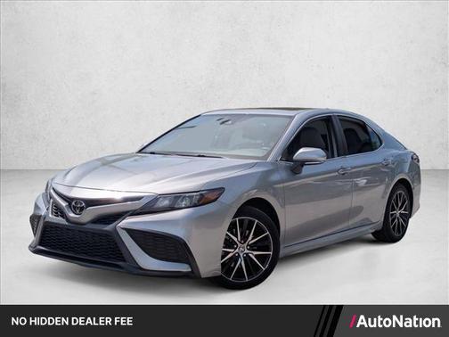 Celestial Silver Metallic 2022 Toyota Camry SE
