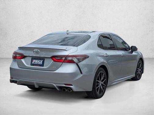 Celestial Silver Metallic 2022 Toyota Camry SE
