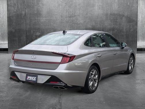 2022 Hyundai SONATA SEL