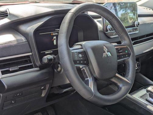 Red Diamond 2023 Mitsubishi Outlander SEL 2.5 2WD