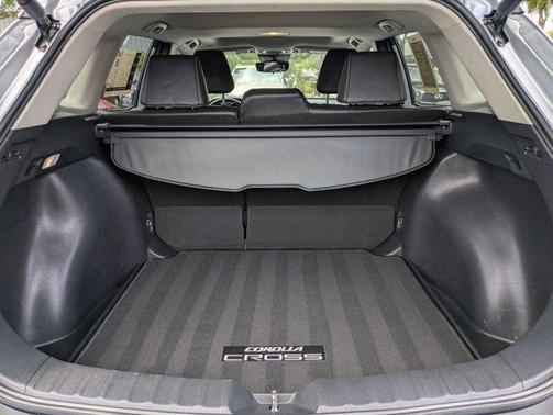 Sonic Silver 2025 Toyota Corolla Cross XLE