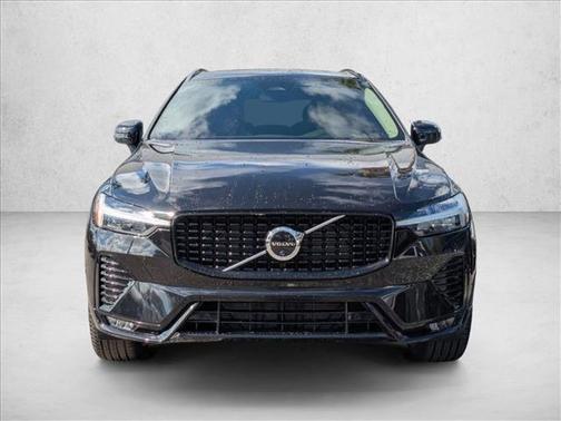 Onyx Black Metallic 2024 Volvo XC60 B5 Plus Dark Theme
